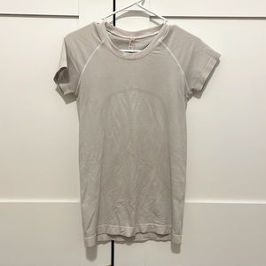 White Lululemon swiftly tech